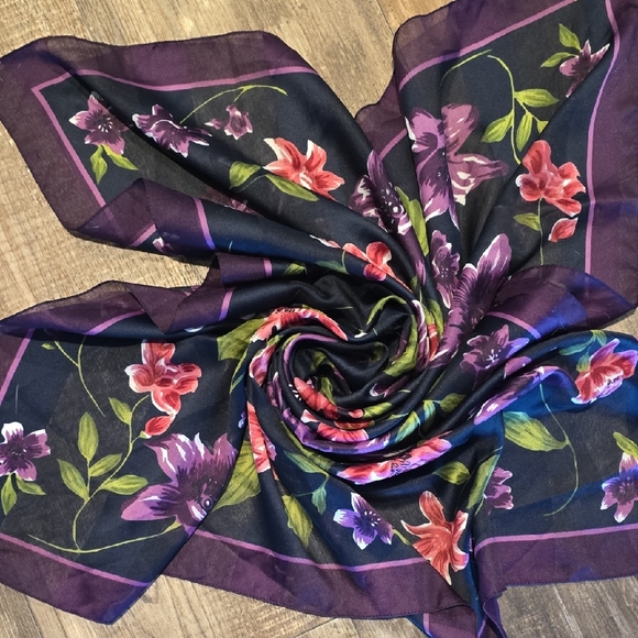 Vintage Kathie Lee Scarf with Purple and Pink Floral Design - Picture 7 of 7